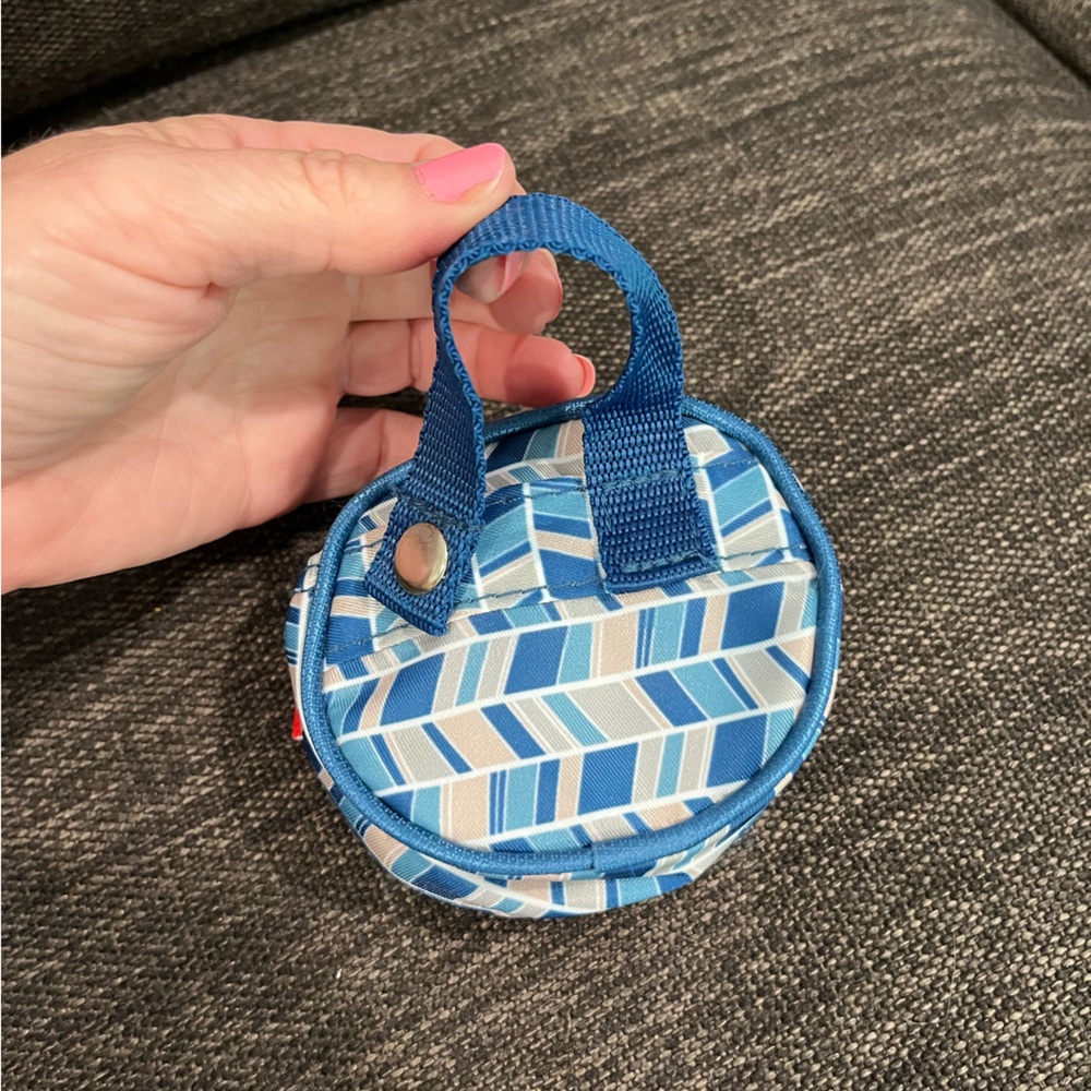 Nuby Chevron Pattern Kids Pacifier Pouch - Picture 10 of 10